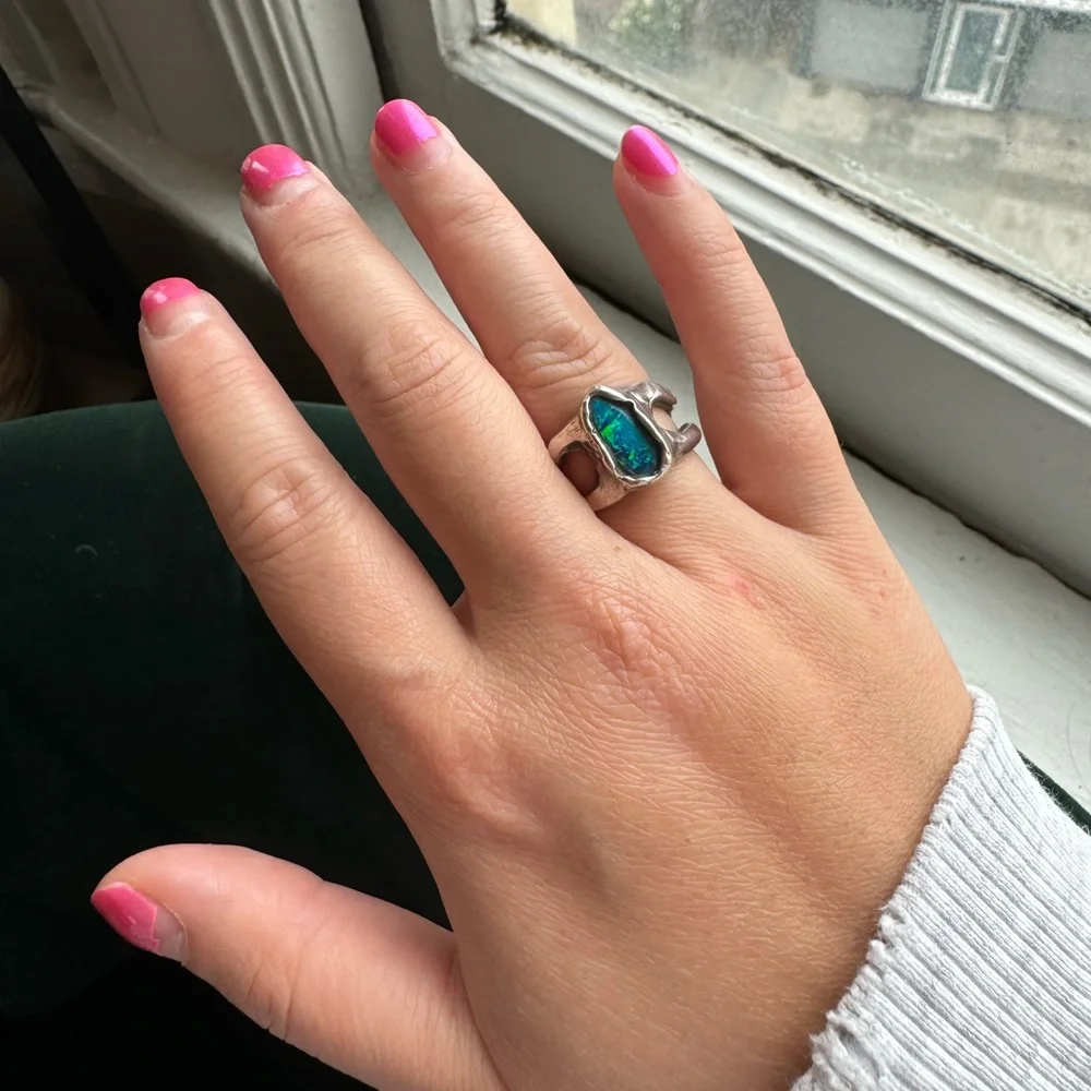 Sterling Silver and Opal Ring - Picture 11 of 11